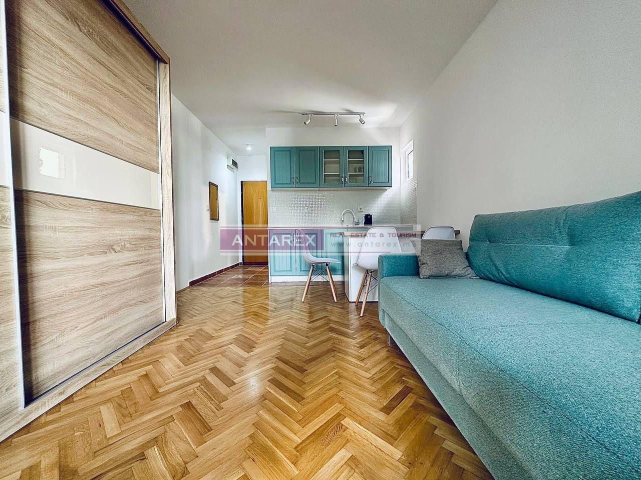 Apartment in Budva, Montenegro, 25 sq.m - picture 1