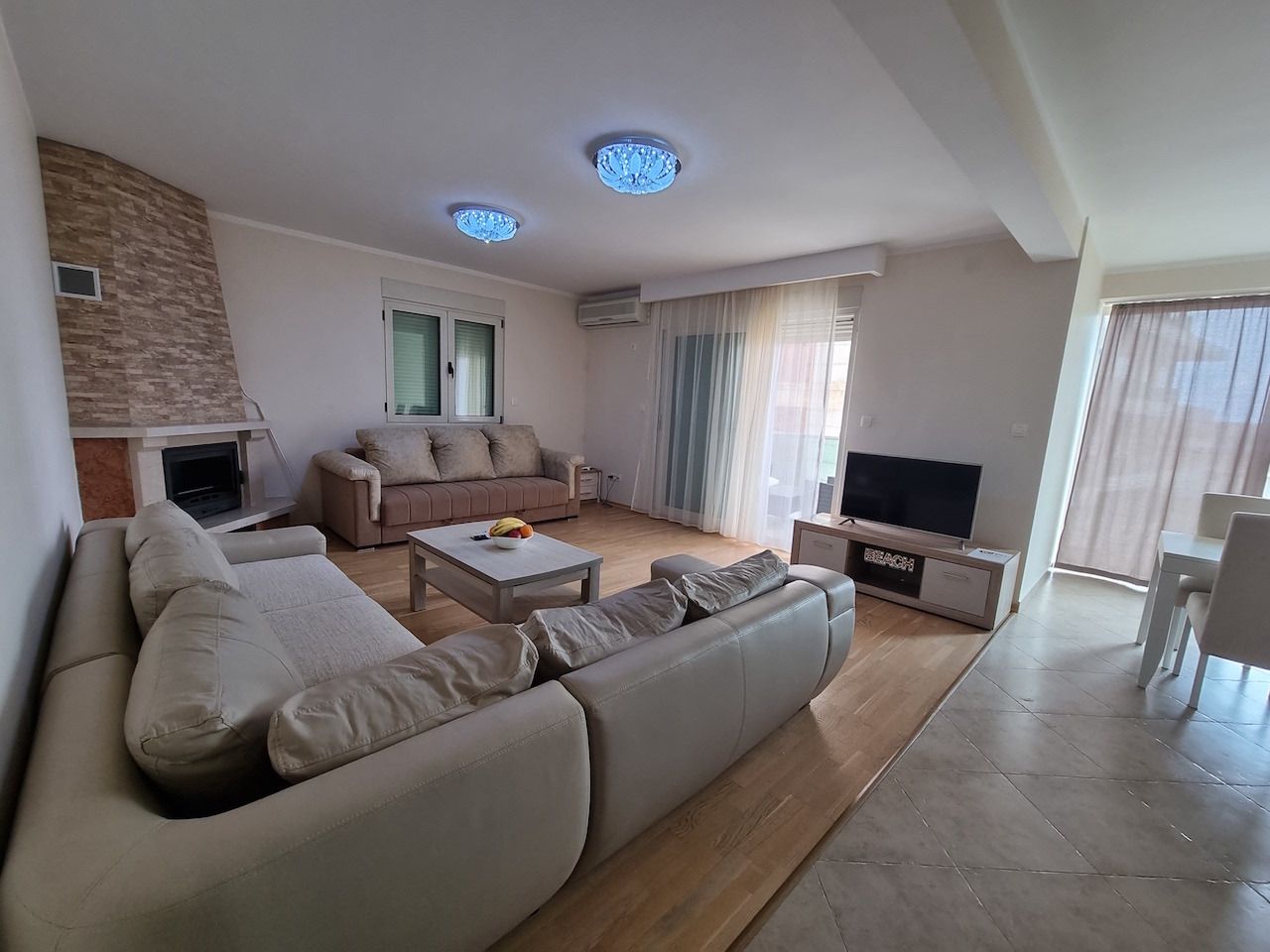 Wohnung in Budva, Montenegro, 94 m2 - Foto 1