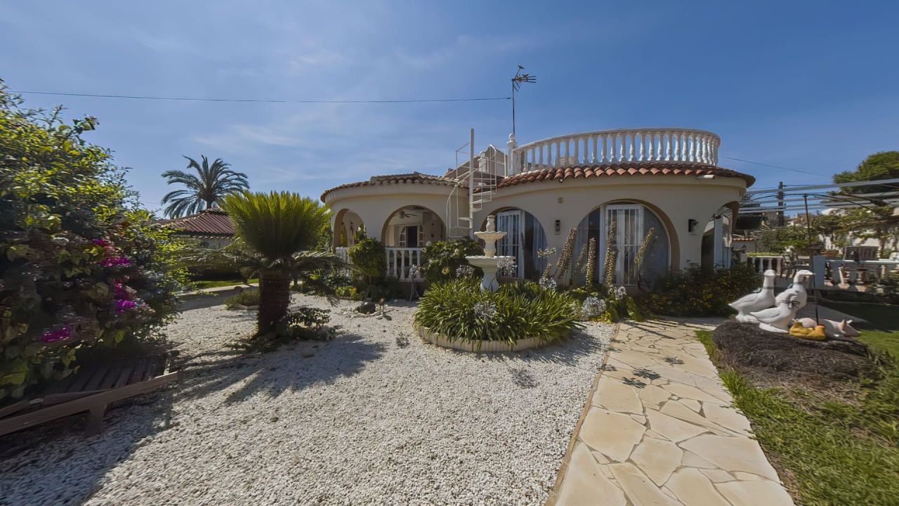 Villa in Torrevieja, Spain, 255 sq.m - picture 1