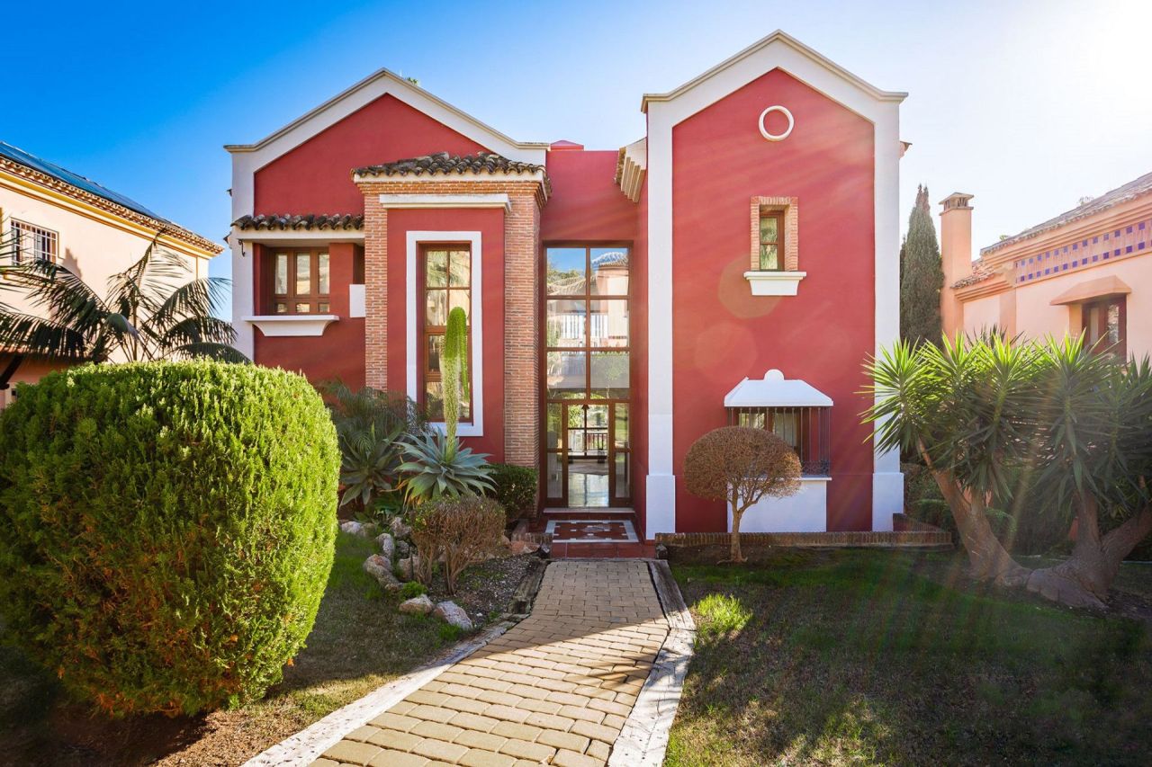 Villa in Marbella, Spain, 512 sq.m - picture 1