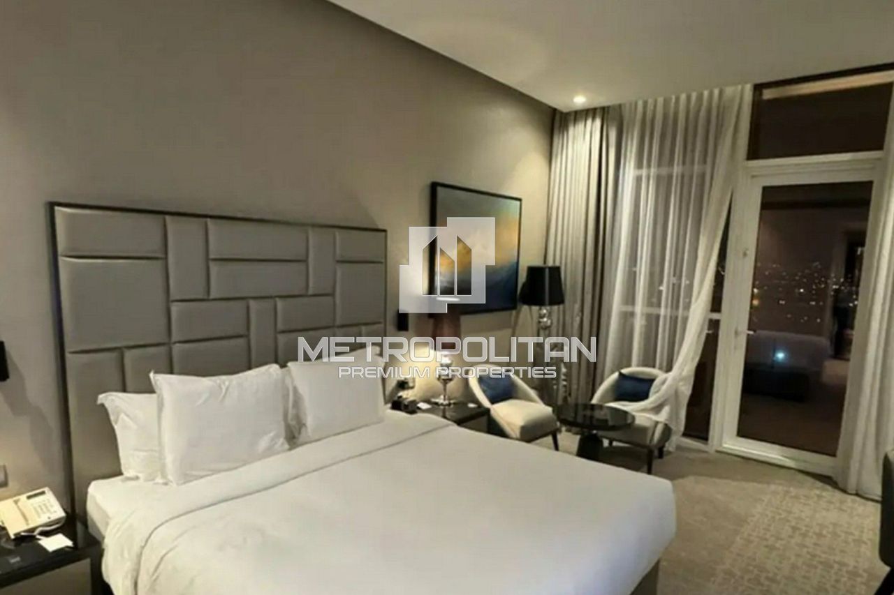 Apartment in Dubai, UAE, 44 sq.m - picture 1