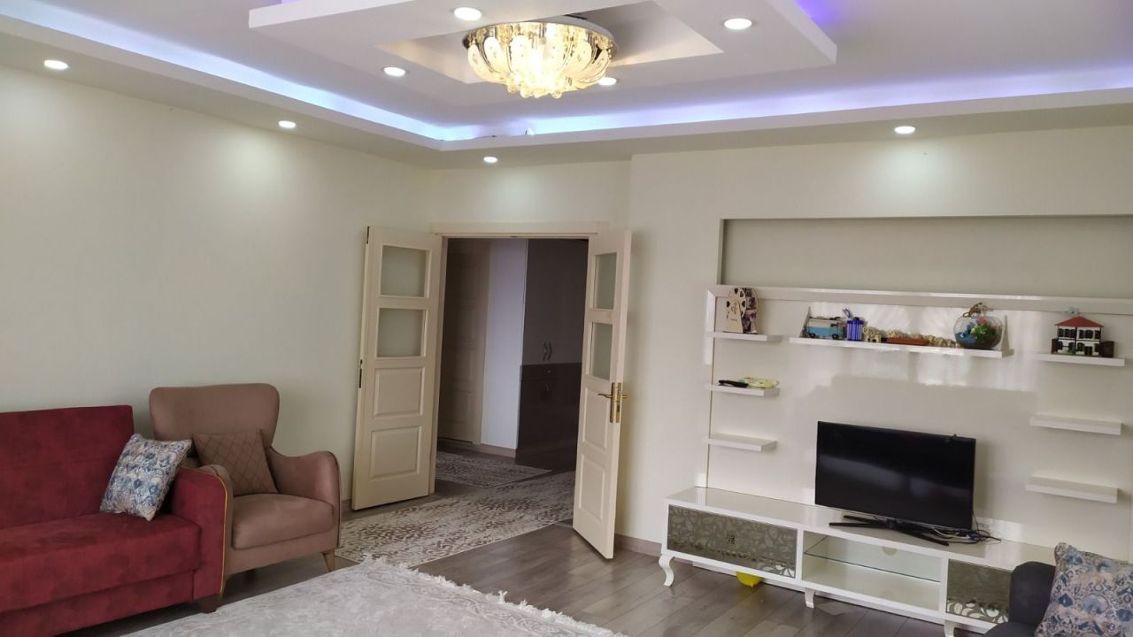 Appartement à Mersin, Turquie, 185 m2 - image 1