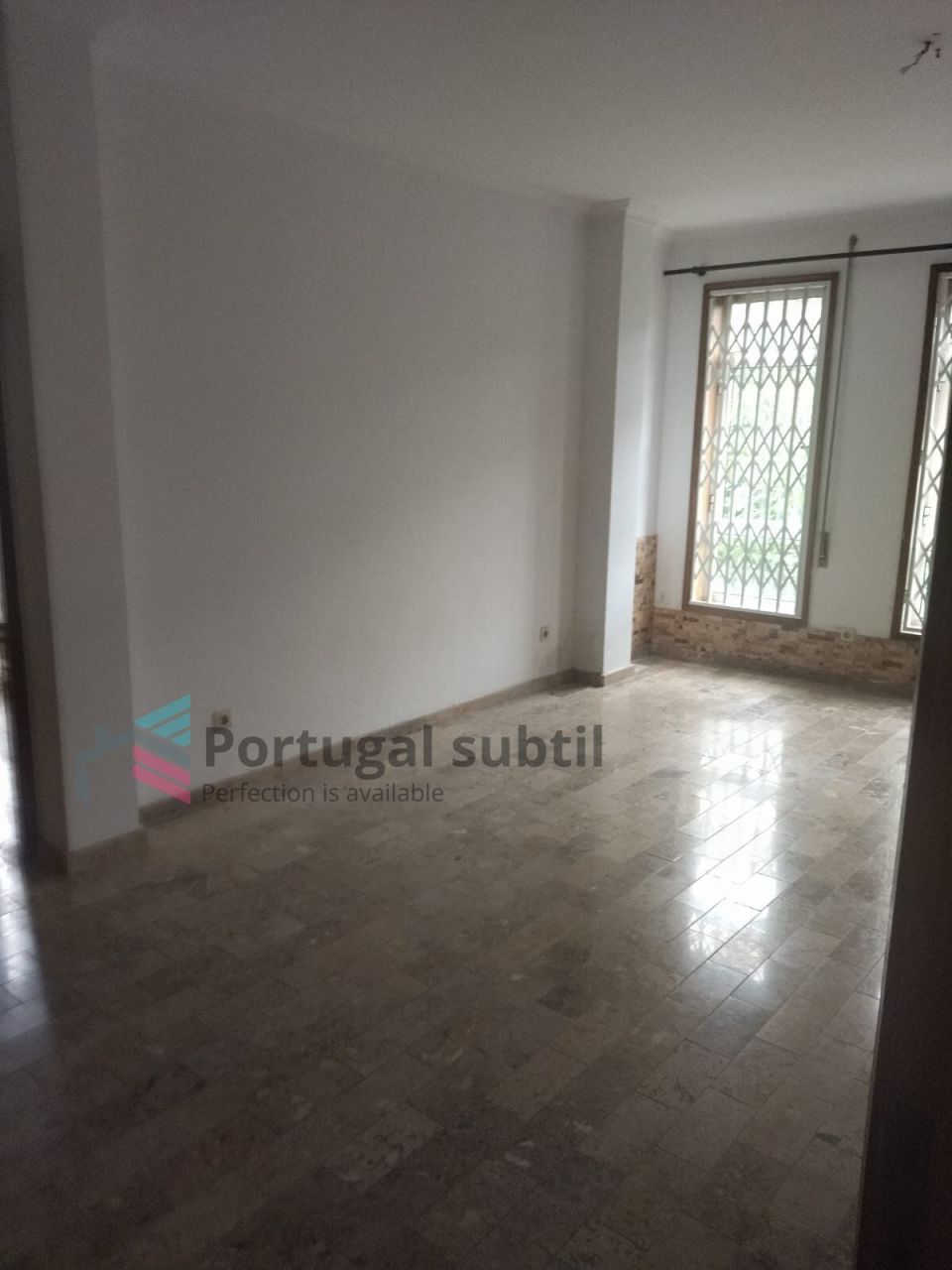 Flat in Porto, Portugal, 65 sq.m - picture 1