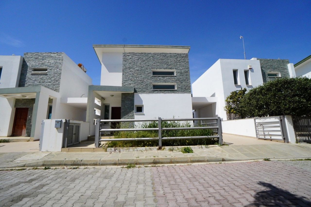 Villa in Larnaka, Zypern, 86 m2 - Foto 1