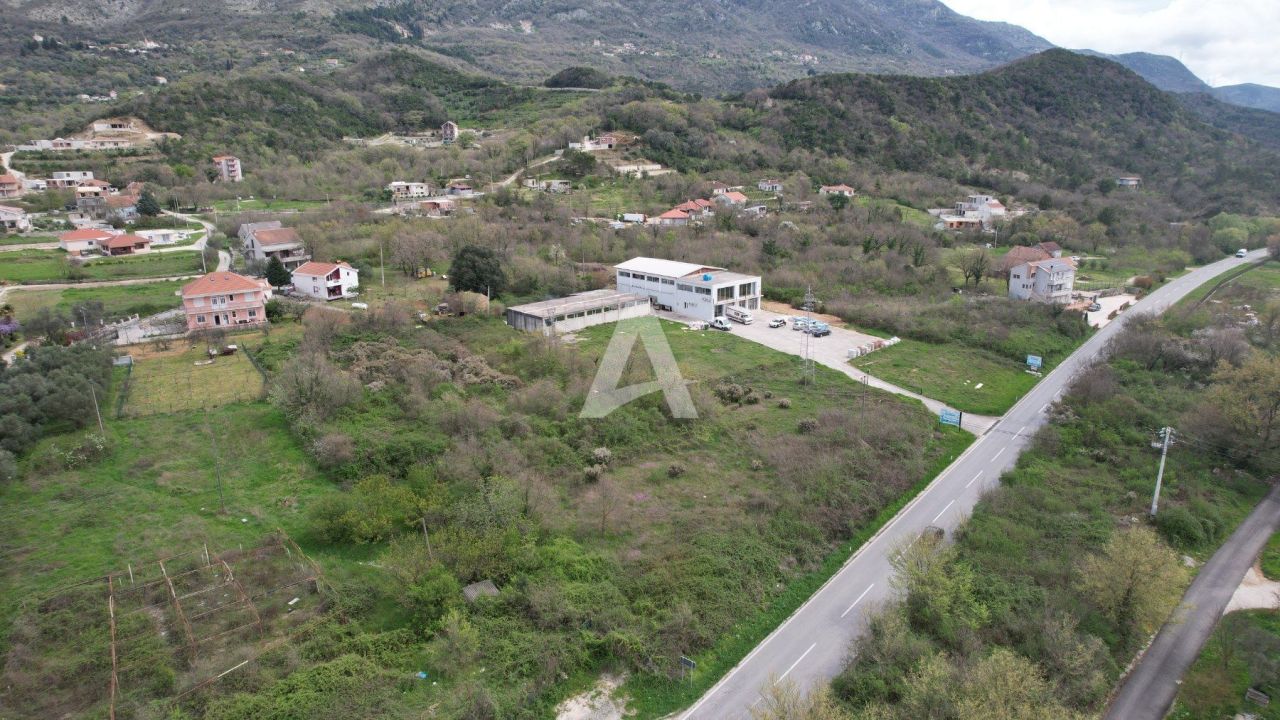 Land in Kotor, Montenegro, 4 752 sq.m - picture 1