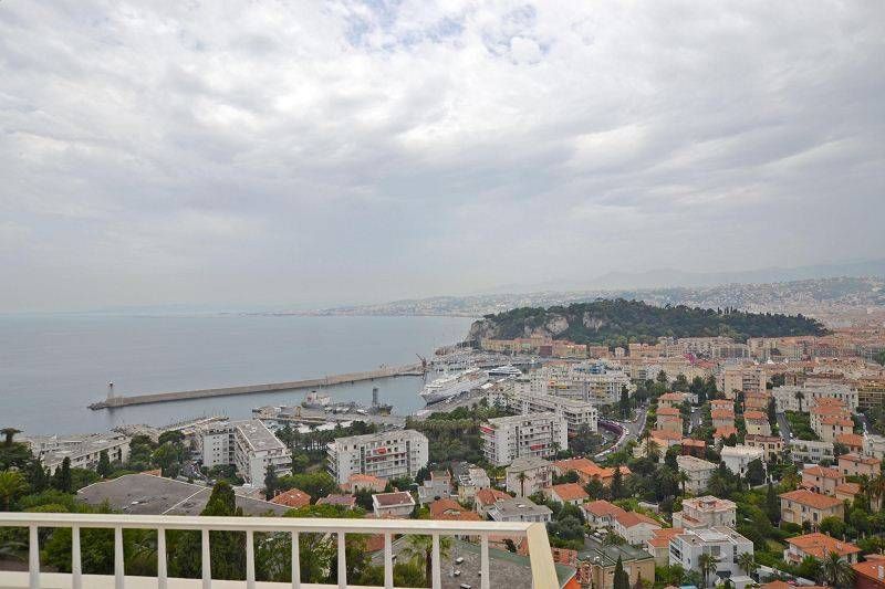 Apartment in Nice, France, 130 sq.m - picture 1