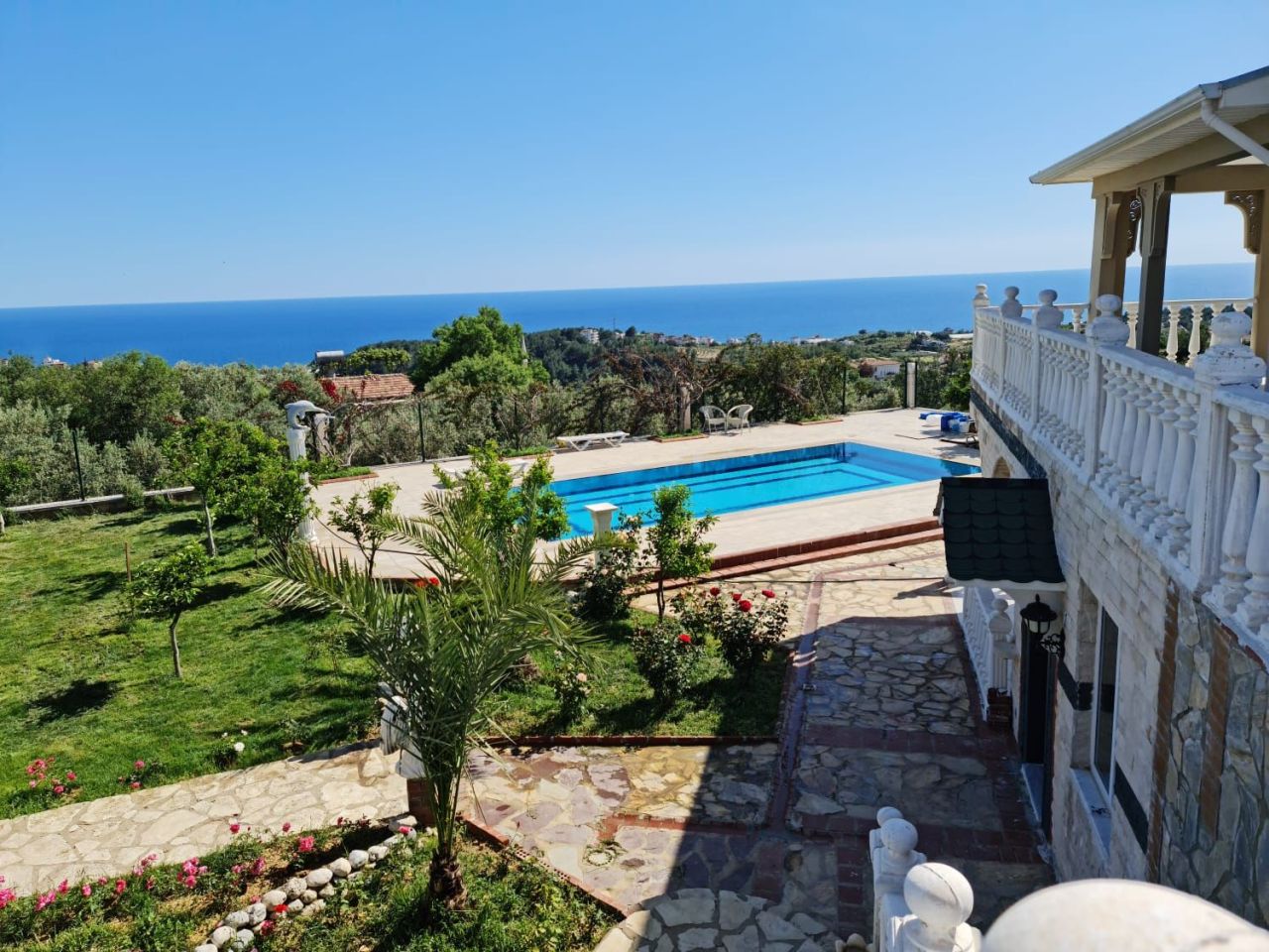 Villa in Incekum, Türkei, 450 m2 - Foto 1