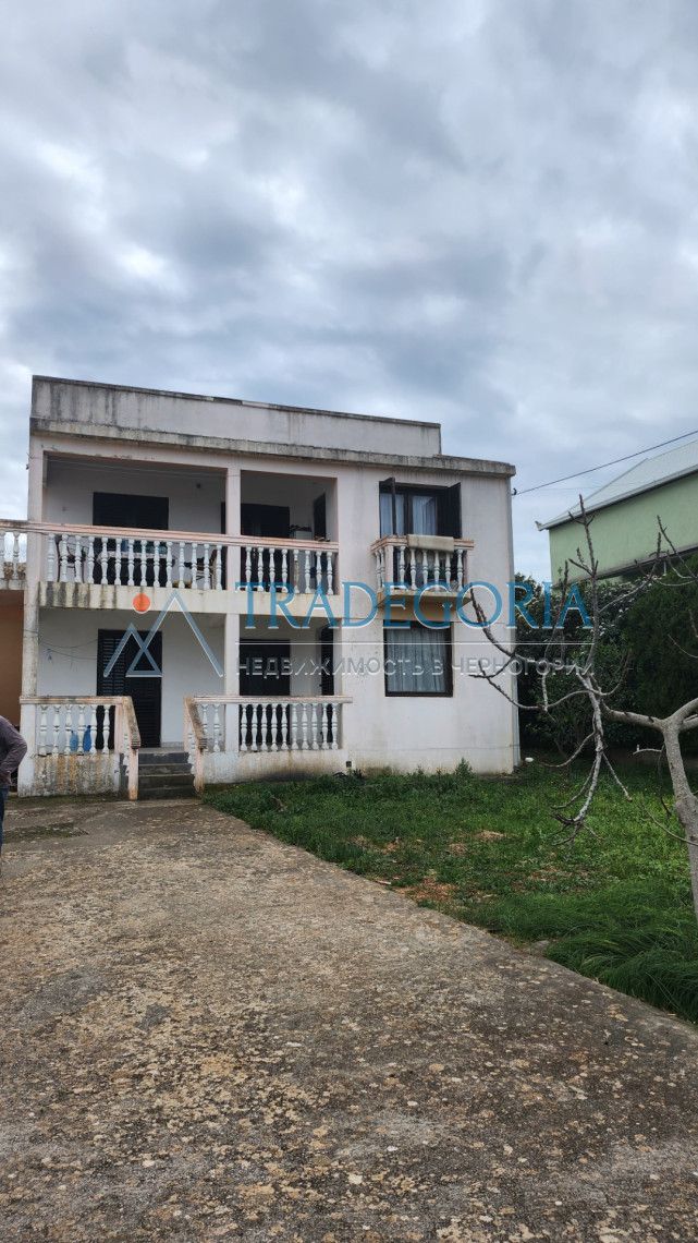 Haus in Dobra Voda, Montenegro, 180 m2 - Foto 1
