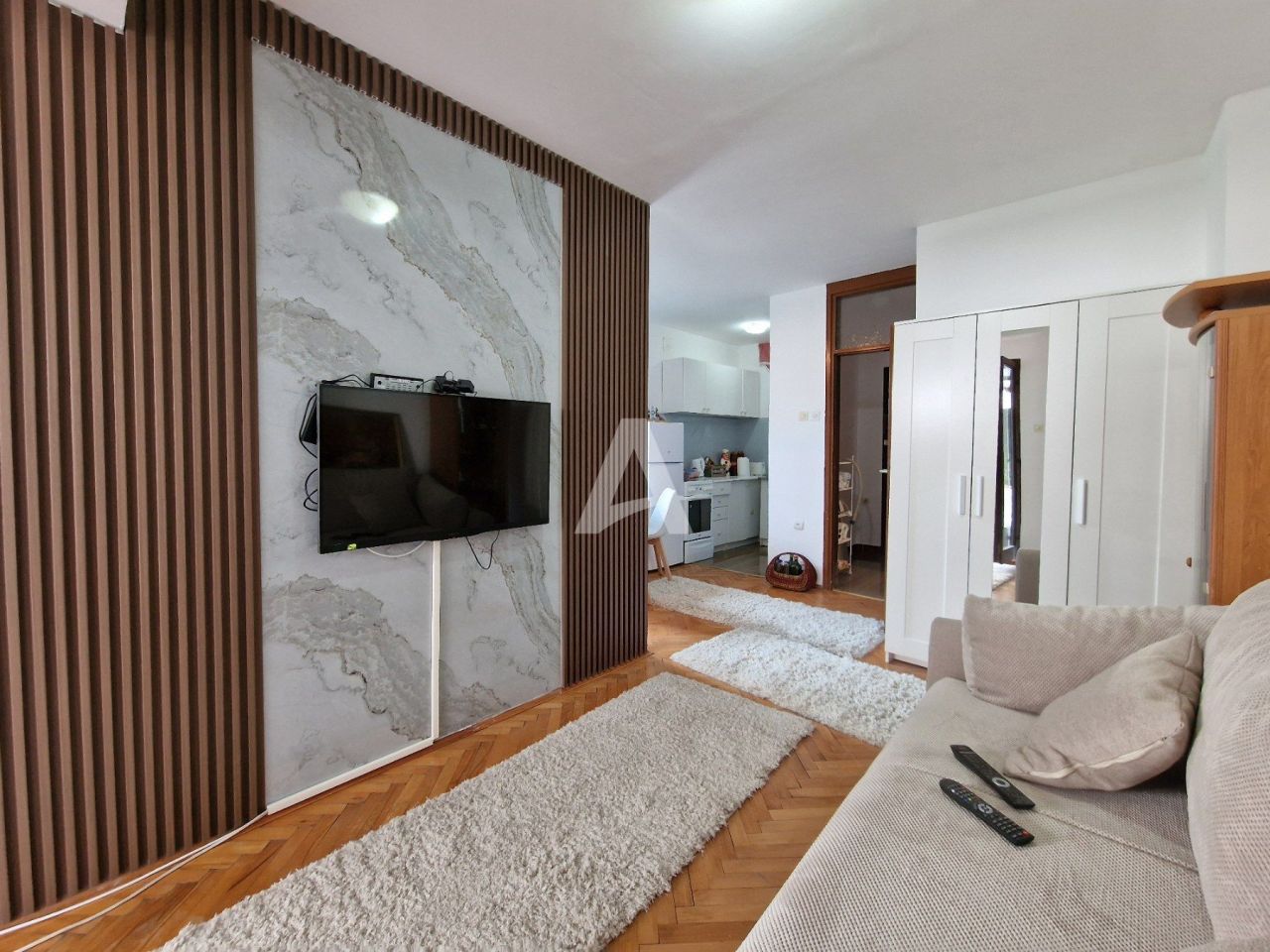 Apartment in Budva, Montenegro, 37 sq.m - picture 1