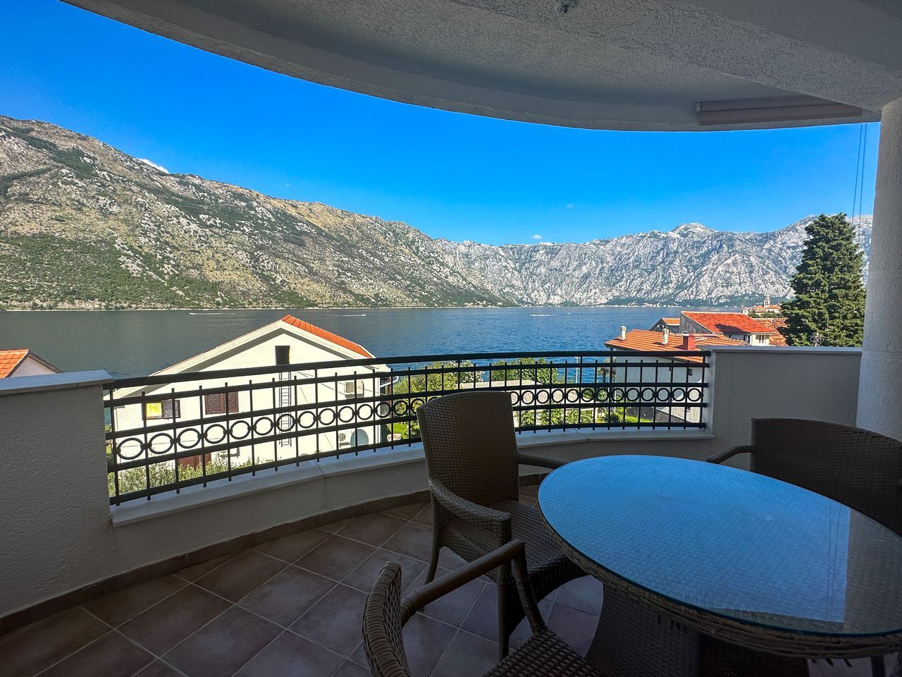Wohnung in Kotor, Montenegro, 56 m2 - Foto 1