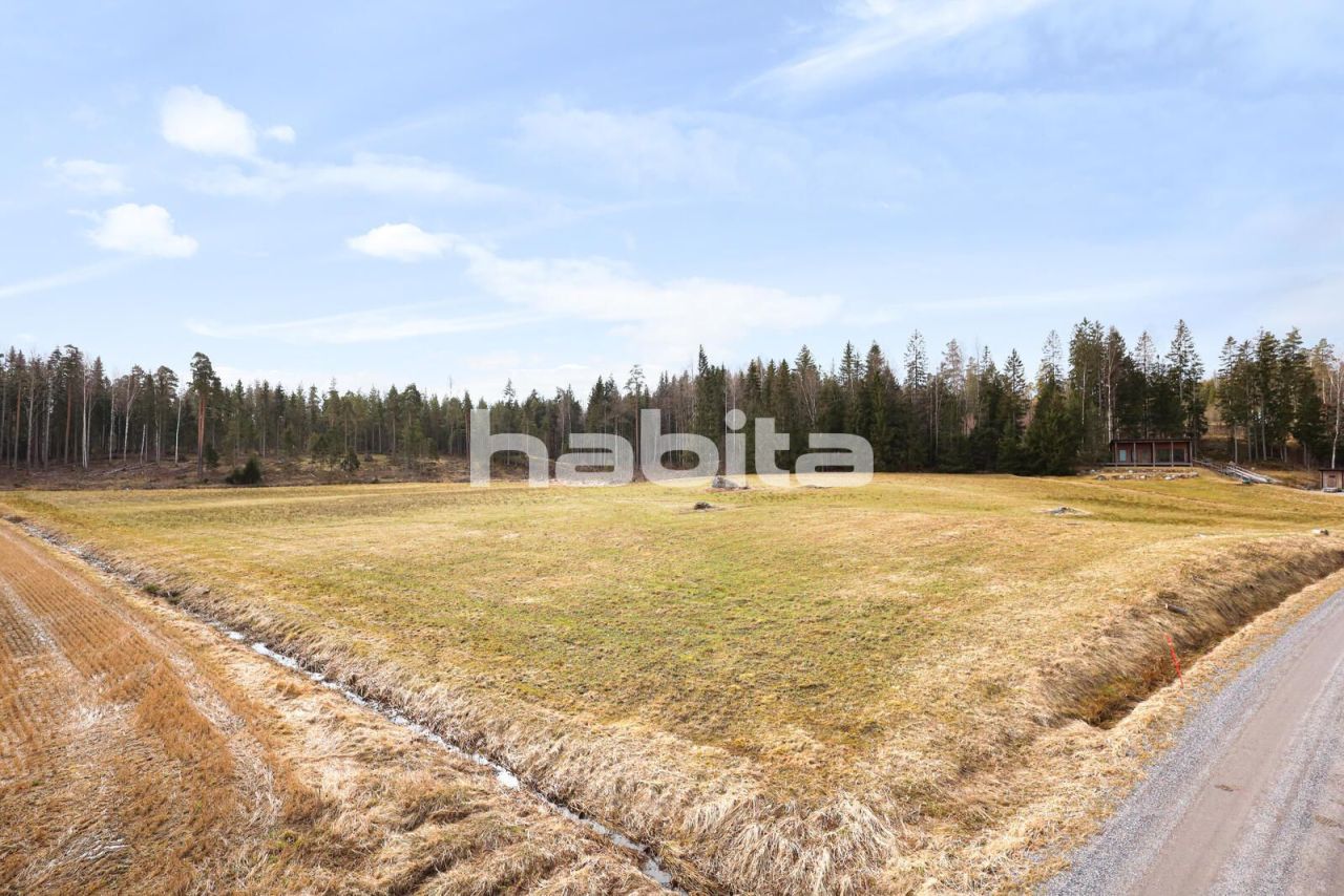 Land in Sipoo, Finland, 17 336 sq.m - picture 1