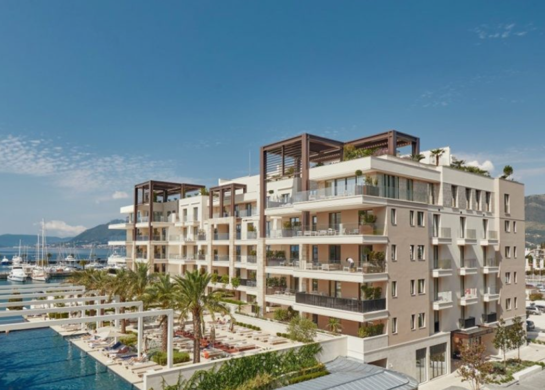 Flat in Tivat, Montenegro, 193 sq.m - picture 1