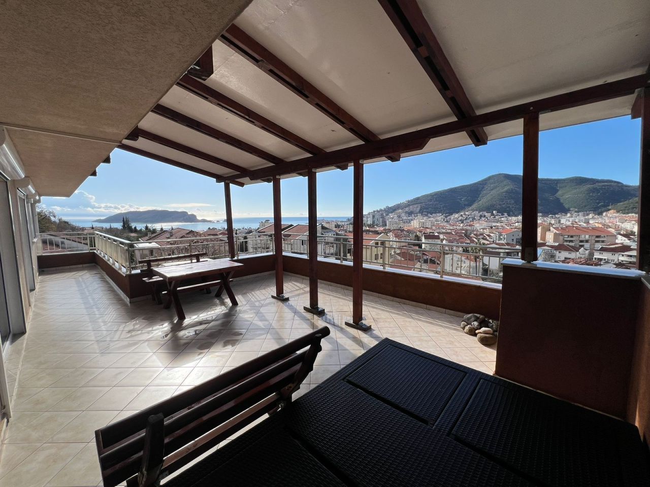 Penthouse in Budva, Montenegro, 111 sq.m - picture 1