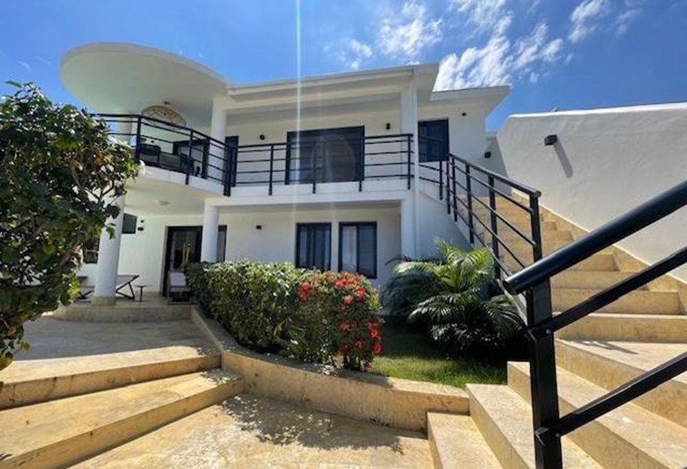 Mietshaus in Cabarete, Dominikanische Republik, 360 m2 - Foto 1