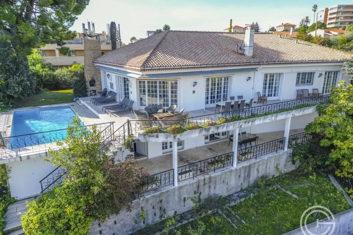 Villa in Nizza, Frankreich, 326 m2 - Foto 1