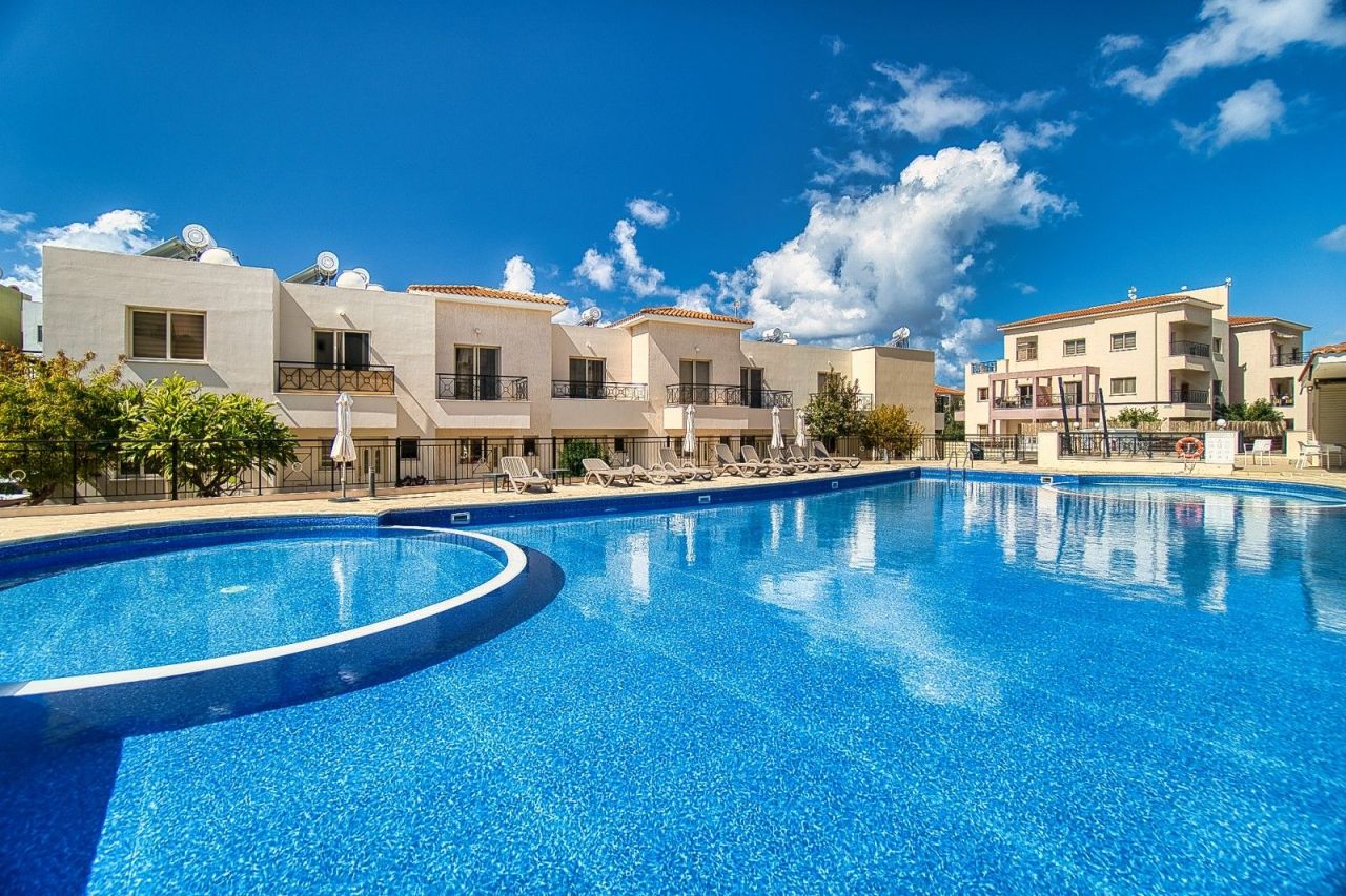 Apartment in Paphos, Cyprus, 93 m² - picture 1