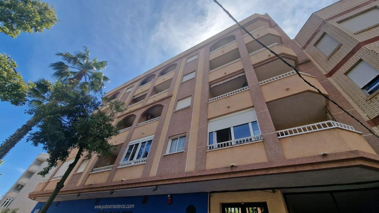 Appartement à Torrevieja, Espagne, 45 m2 - image 1