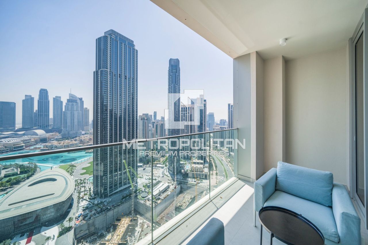 Apartment in Dubai, UAE, 153 sq.m - picture 1