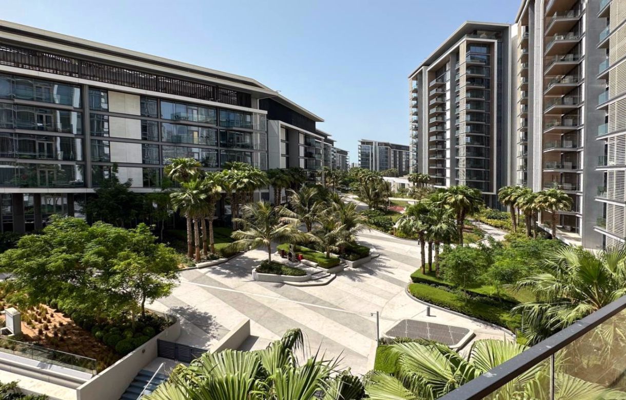 Apartment in Dubai, UAE - picture 1