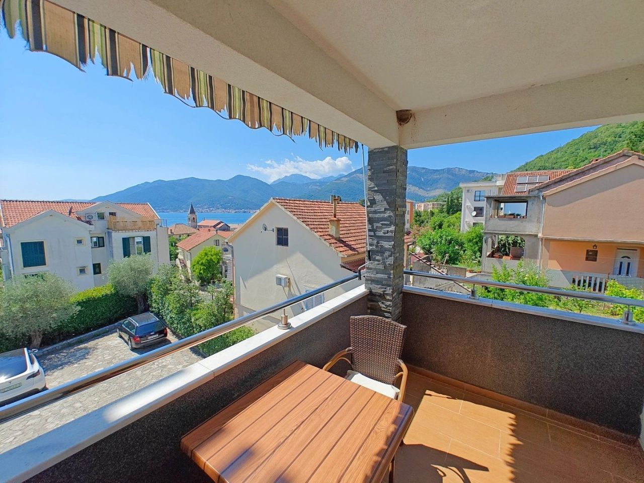 Wohnung in Tivat, Montenegro, 52 m2 - Foto 1