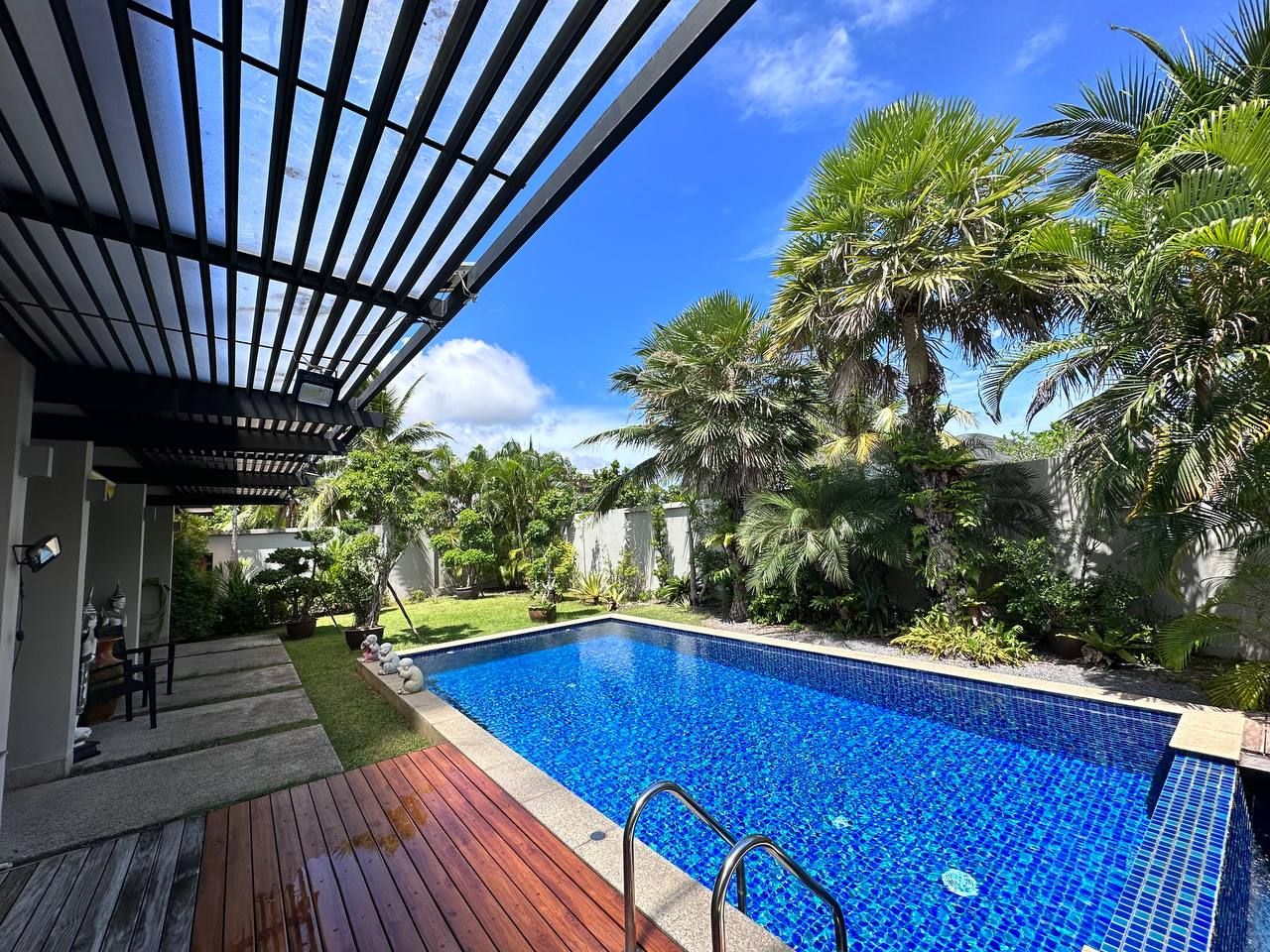 Villa in Insel Phuket, Thailand, 239 m2 - Foto 1