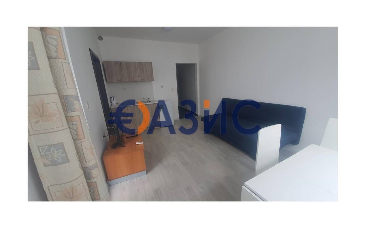 Apartment in Pomorie, Bulgaria, 52.3 sq.m - picture 1