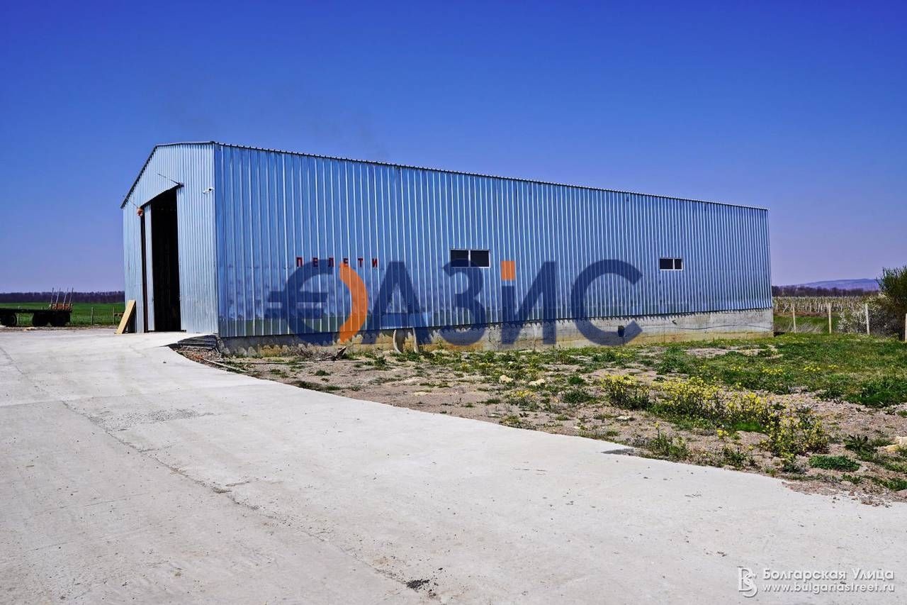 Propiedad comercial en Bata, Bulgaria, 3 000 m2 - imagen 1
