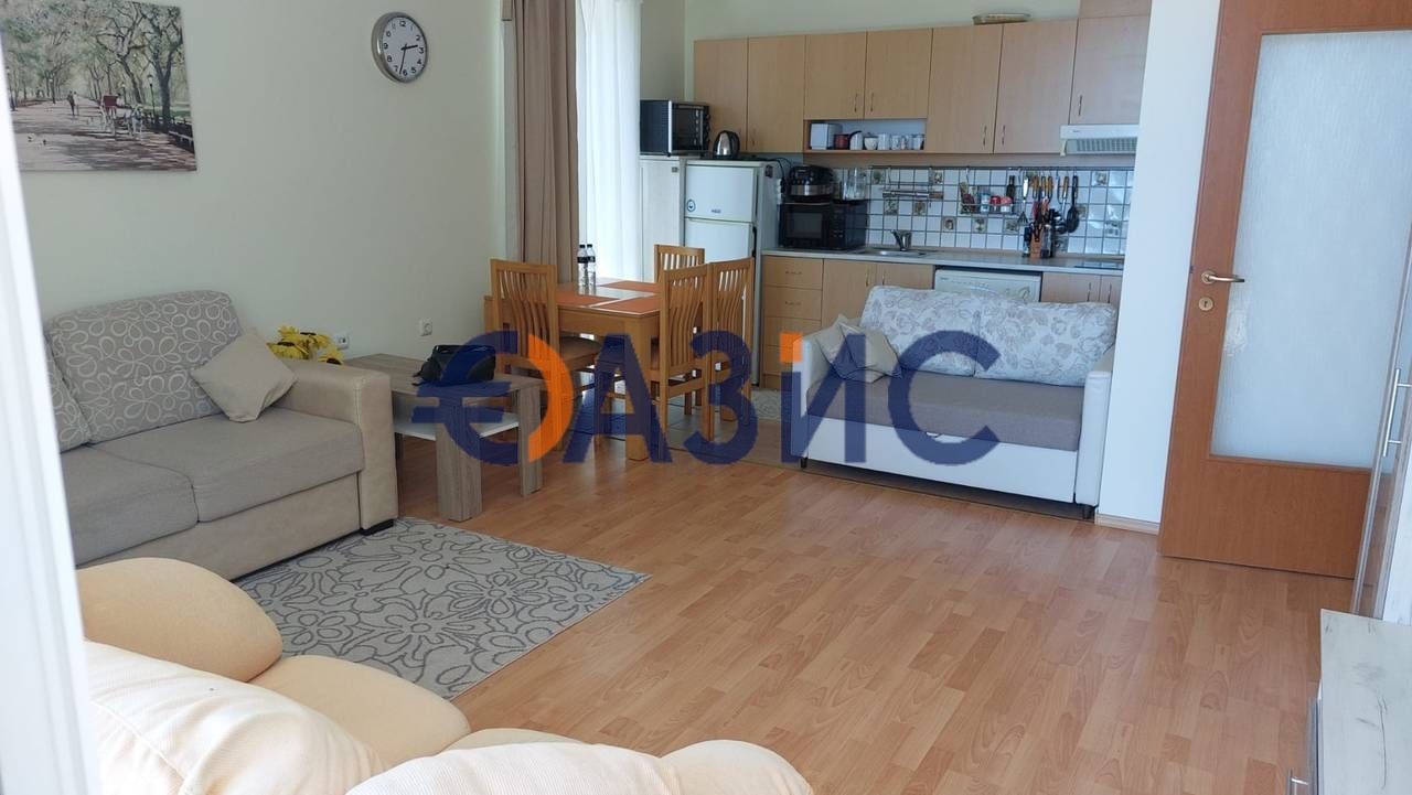 Apartment in Sveti Vlas, Bulgaria, 75 sq.m - picture 1
