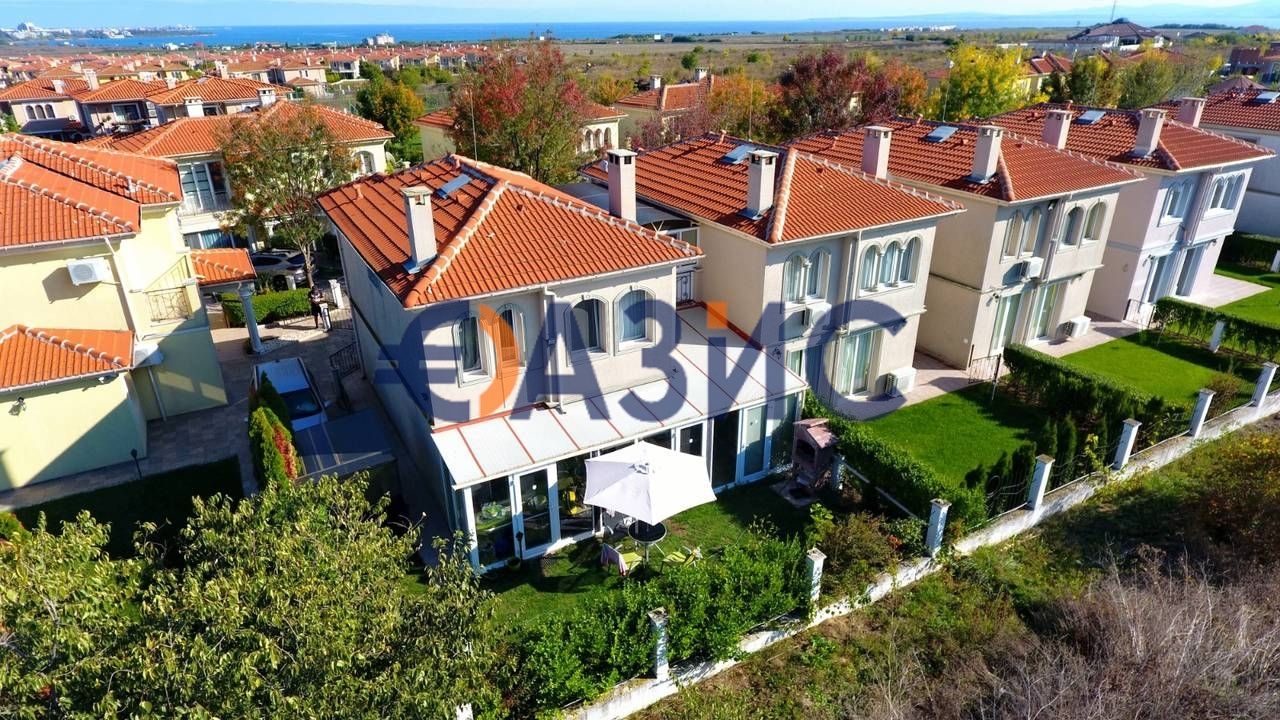 Maison à Pomorie, Bulgarie, 140 m2 - image 1