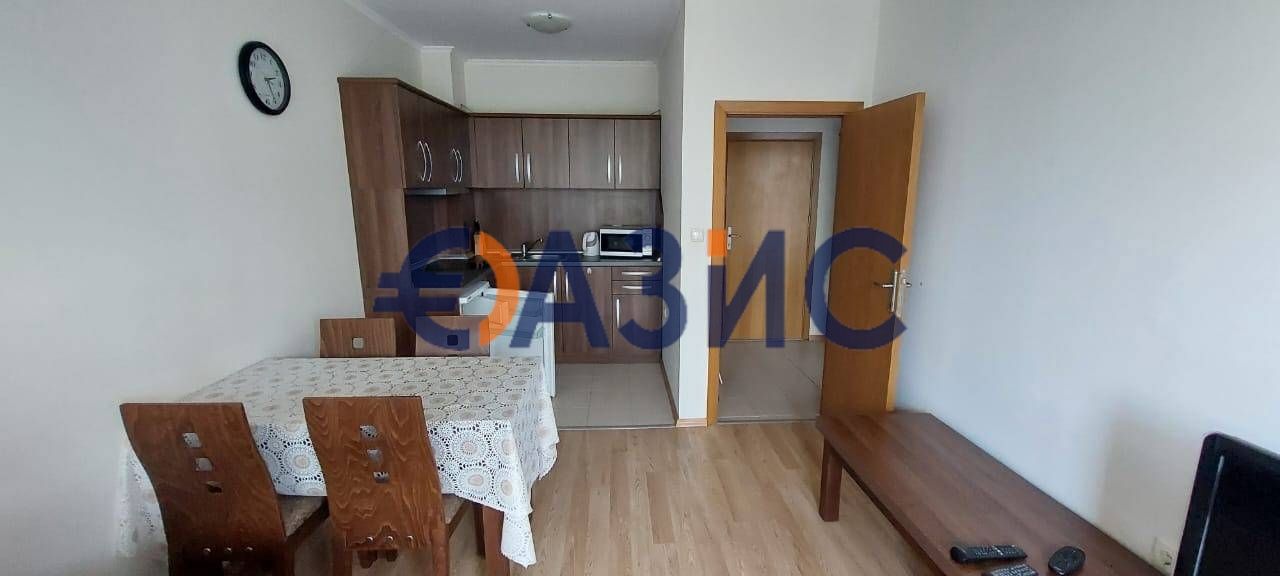Appartement à Slantchev Briag, Bulgarie, 60 m2 - image 1