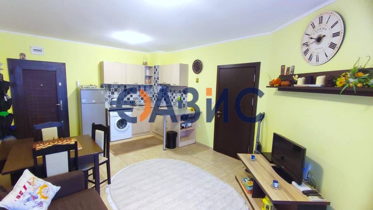 Apartment in Ravda, Bulgaria, 85 sq.m - picture 1