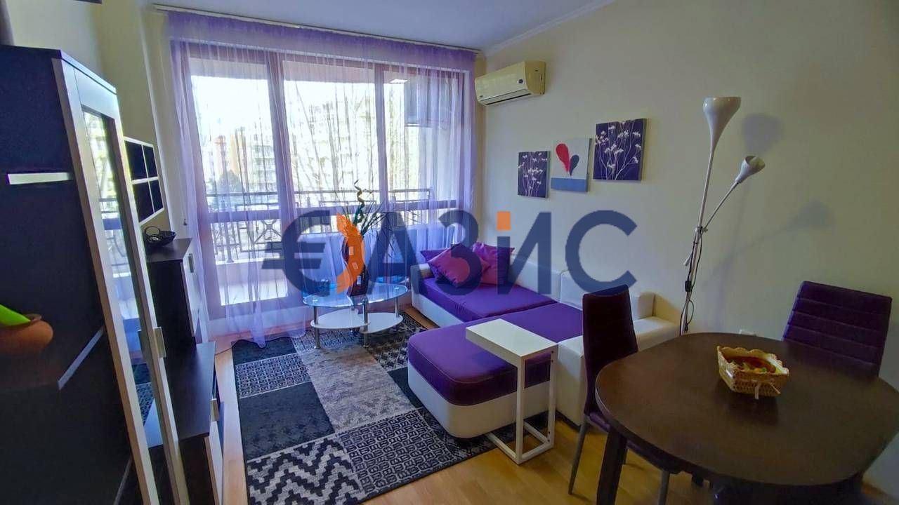 Appartement à Slantchev Briag, Bulgarie, 60 m2 - image 1