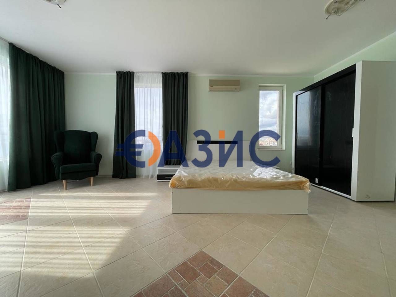 Apartment in Ravda, Bulgaria, 197 sq.m - picture 1