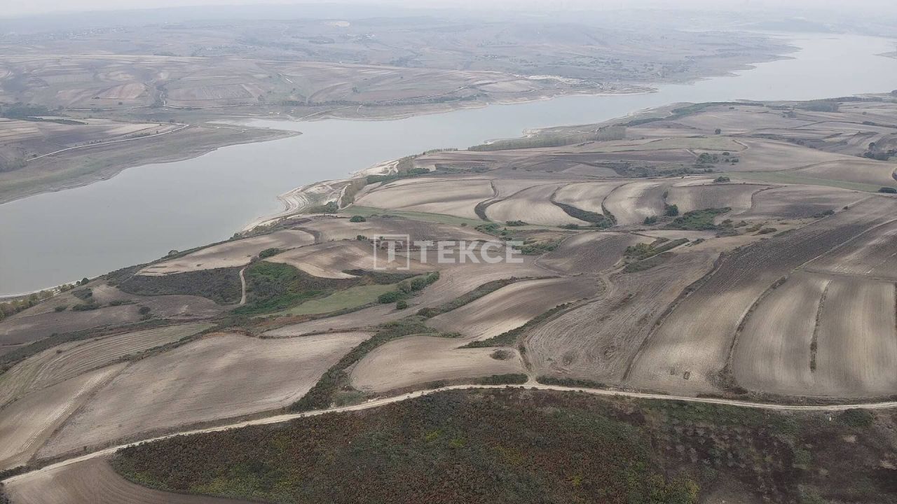 Land in Arnavutkoy, Turkey, 3 283 sq.m - picture 1