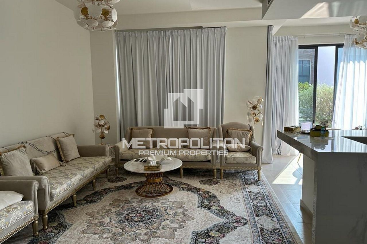 Villa in Ras al-Khaimah, UAE, 238 sq.m - picture 1