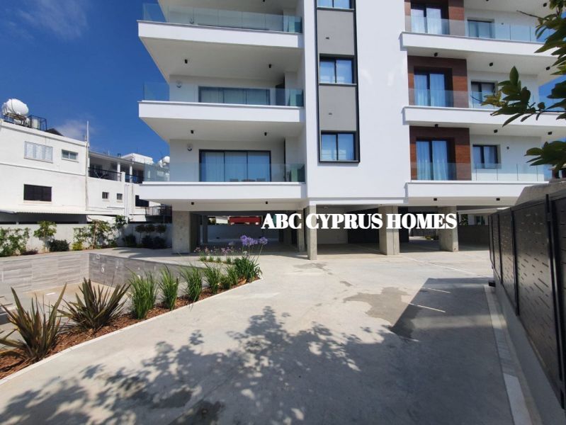 Commercial apartment building in Paphos, Cyprus, 617 sq.m - picture 1