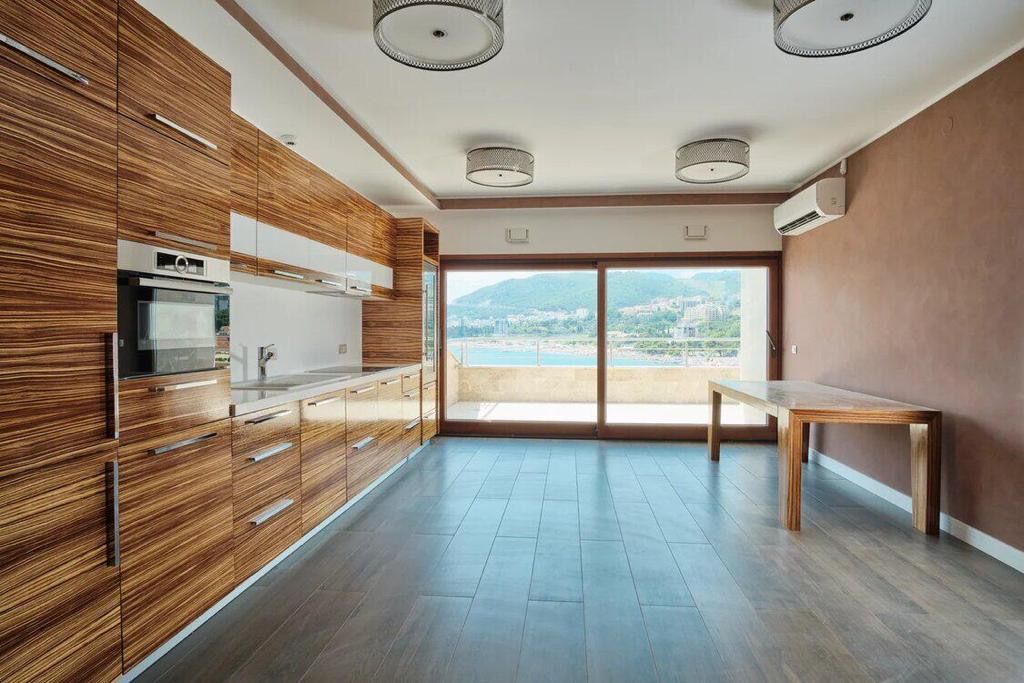 Penthouse in Budva, Montenegro, 350 sq.m - picture 1