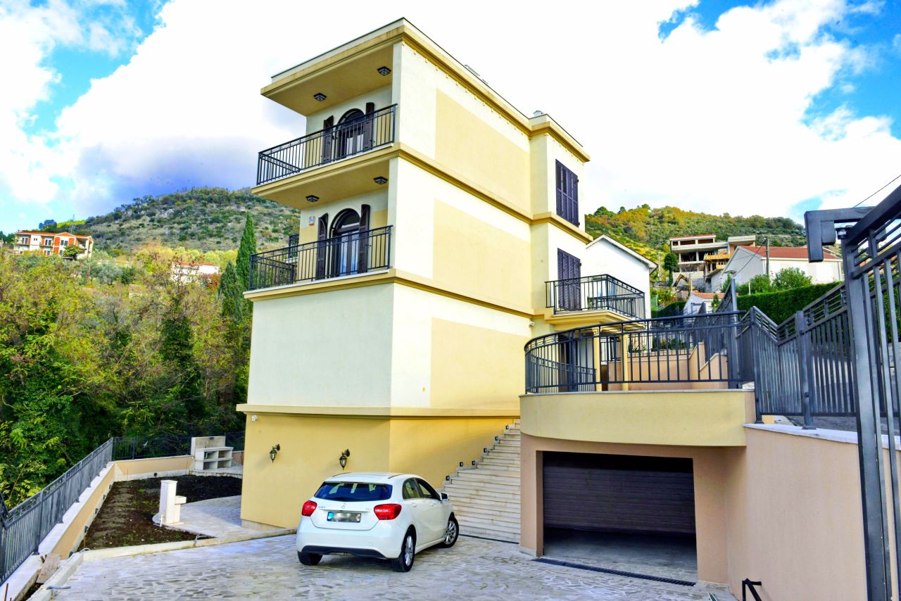 Villa in Tivat, Montenegro, 615 sq.m - picture 1