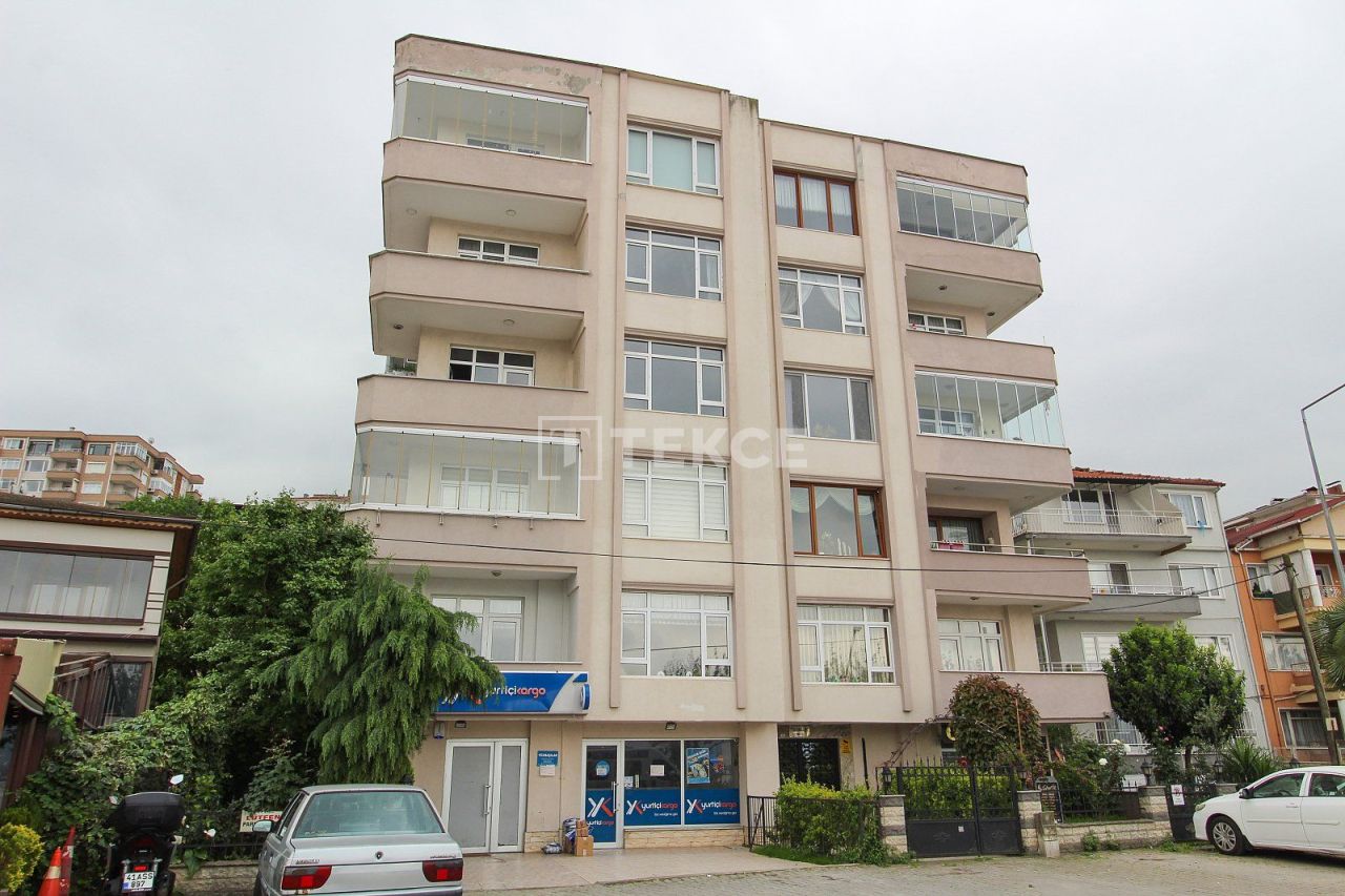 Apartment Gölcük, Turkey, 200 sq.m - picture 1