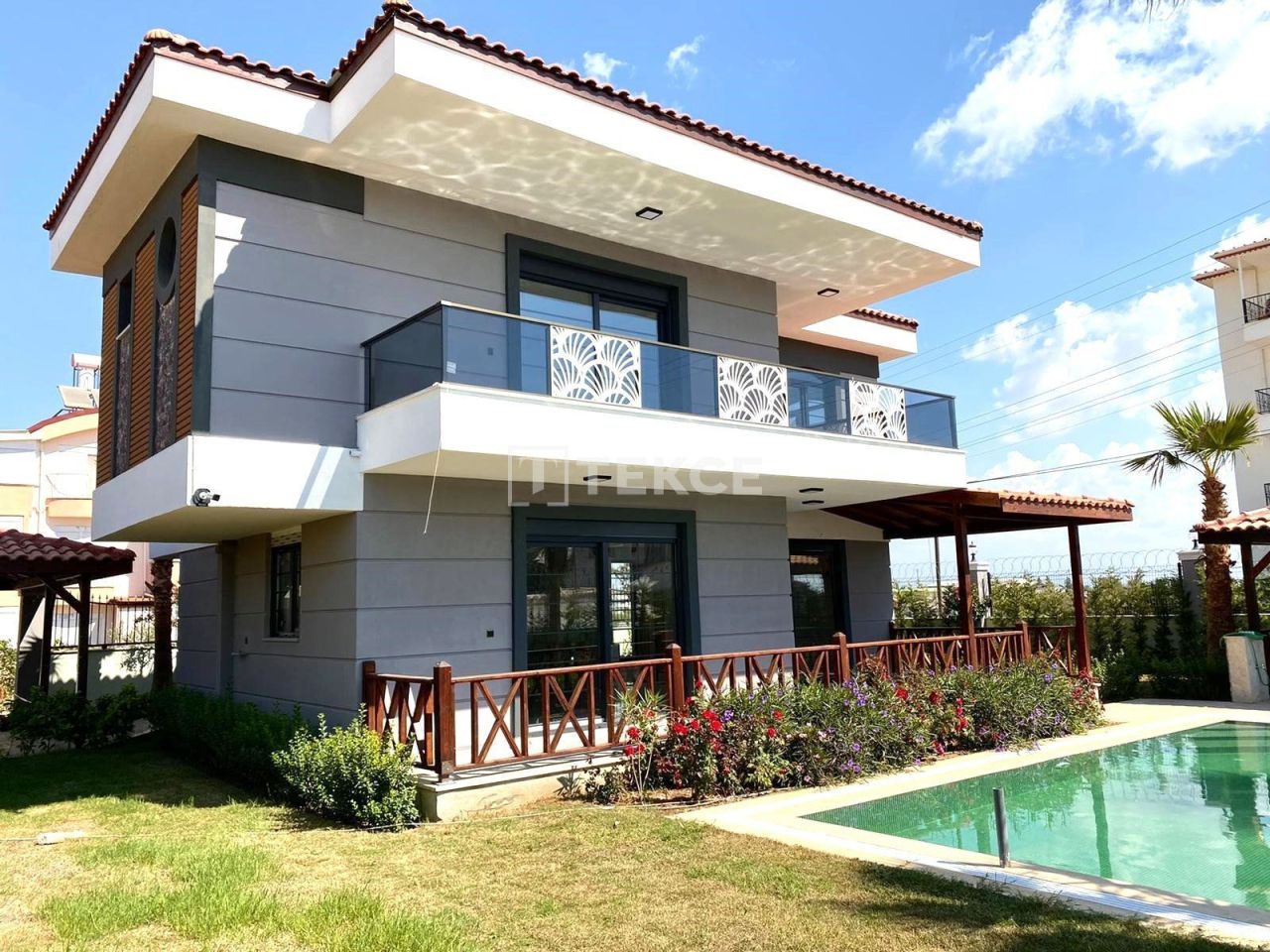 Villa in Serik, Türkei, 205 m2 - Foto 1