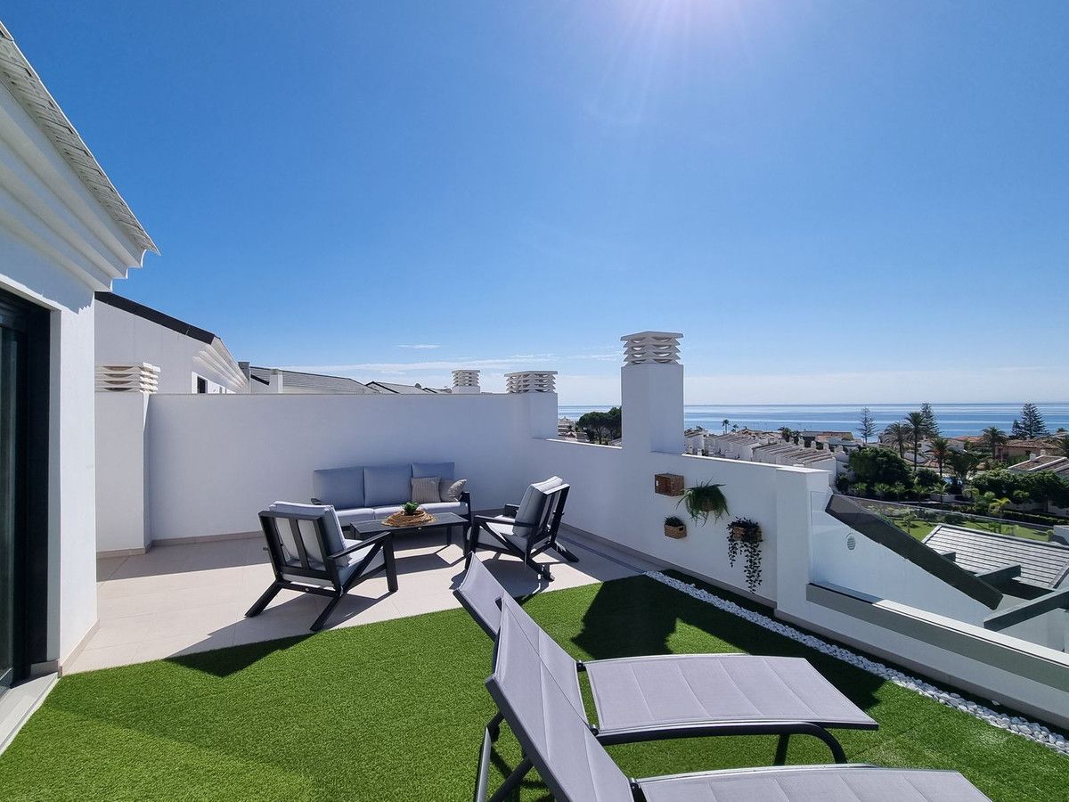 Penthouse in Estepona, Spain, 154 sq.m - picture 1