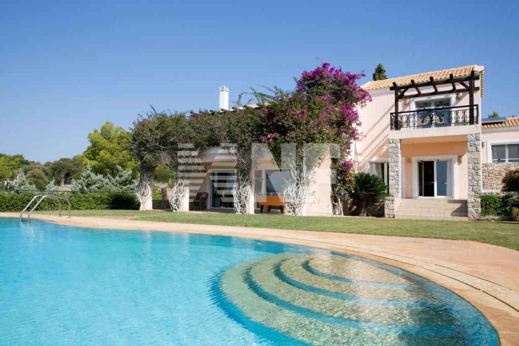 Villa in Porto Cheli, Greece, 420 sq.m - picture 1