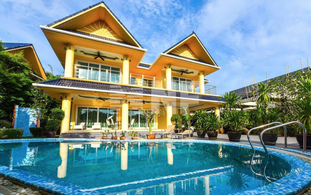 Villa in Phuket, Thailand, 327 sq.m - picture 1