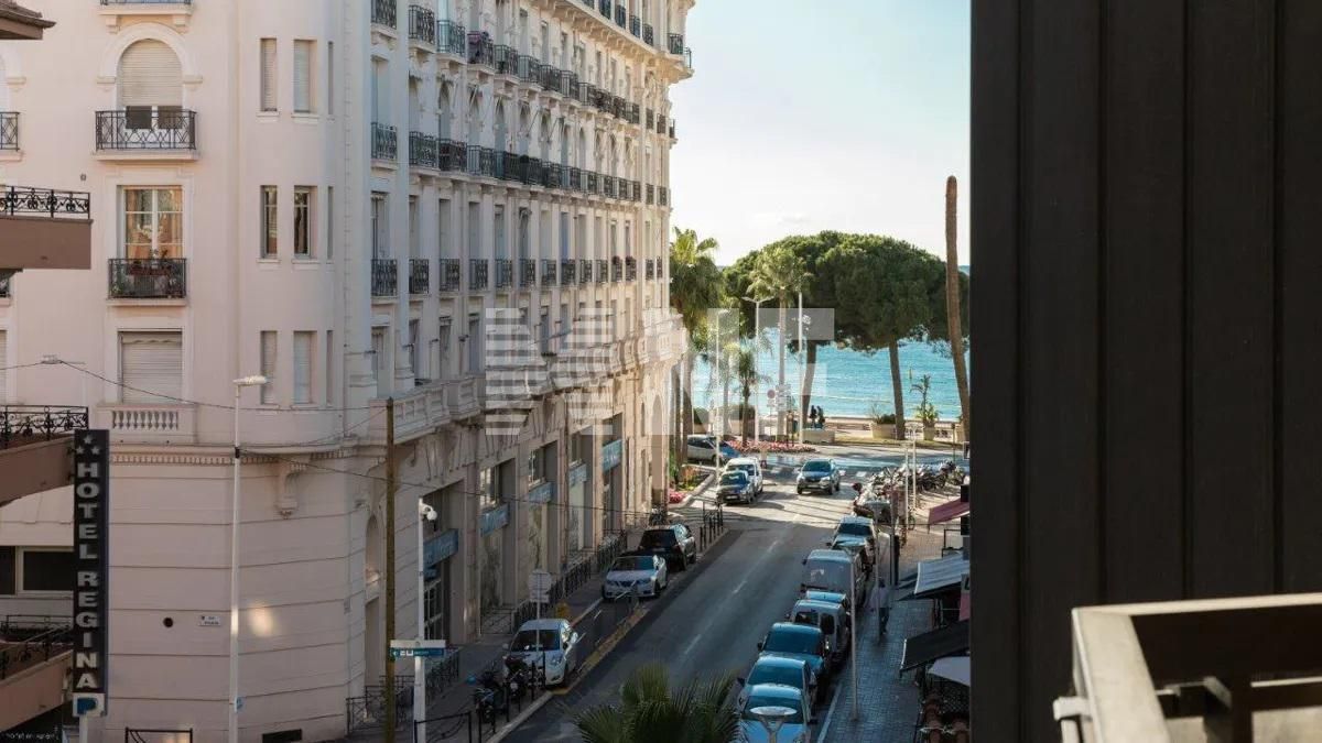 Appartement à Cannes, France, 82 m2 - image 1