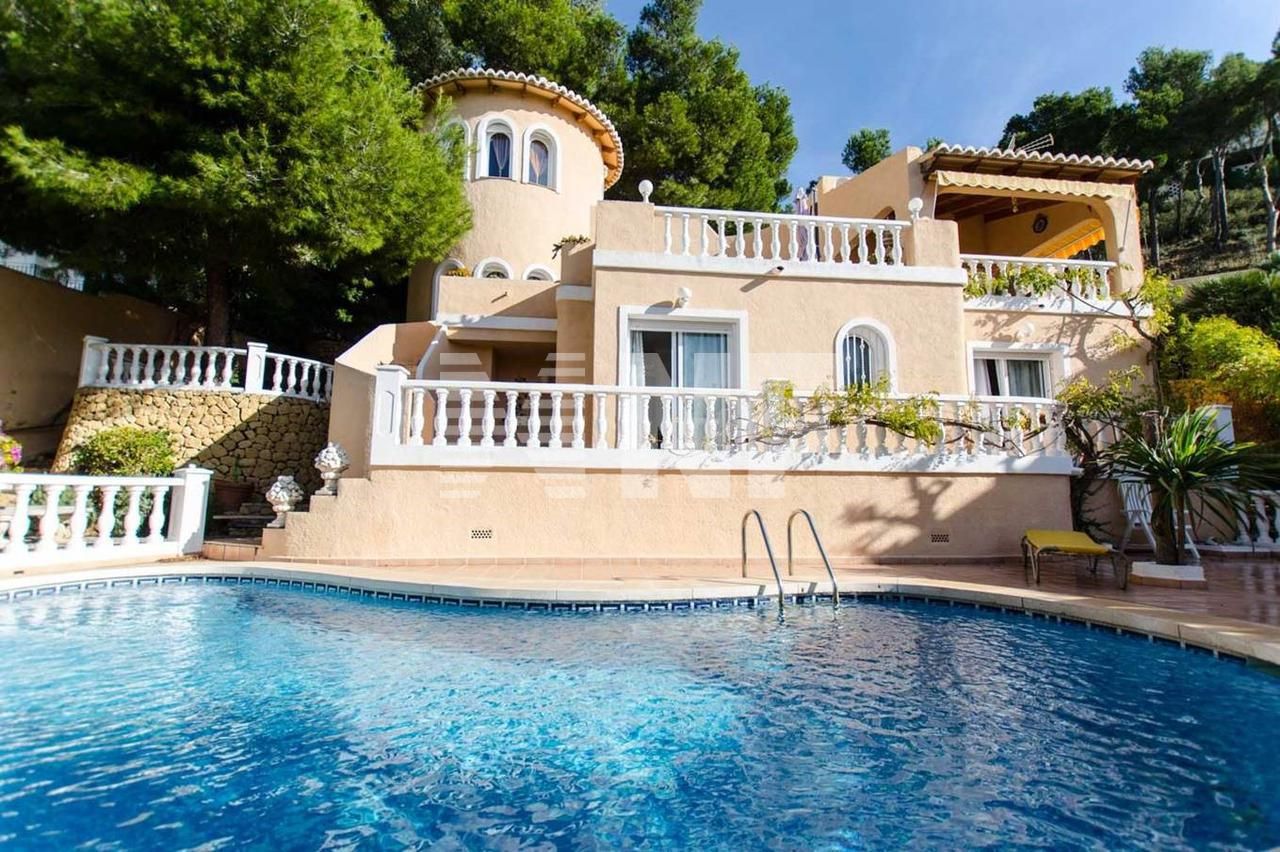 Villa in Alicante, Spain, 260 sq.m - picture 1