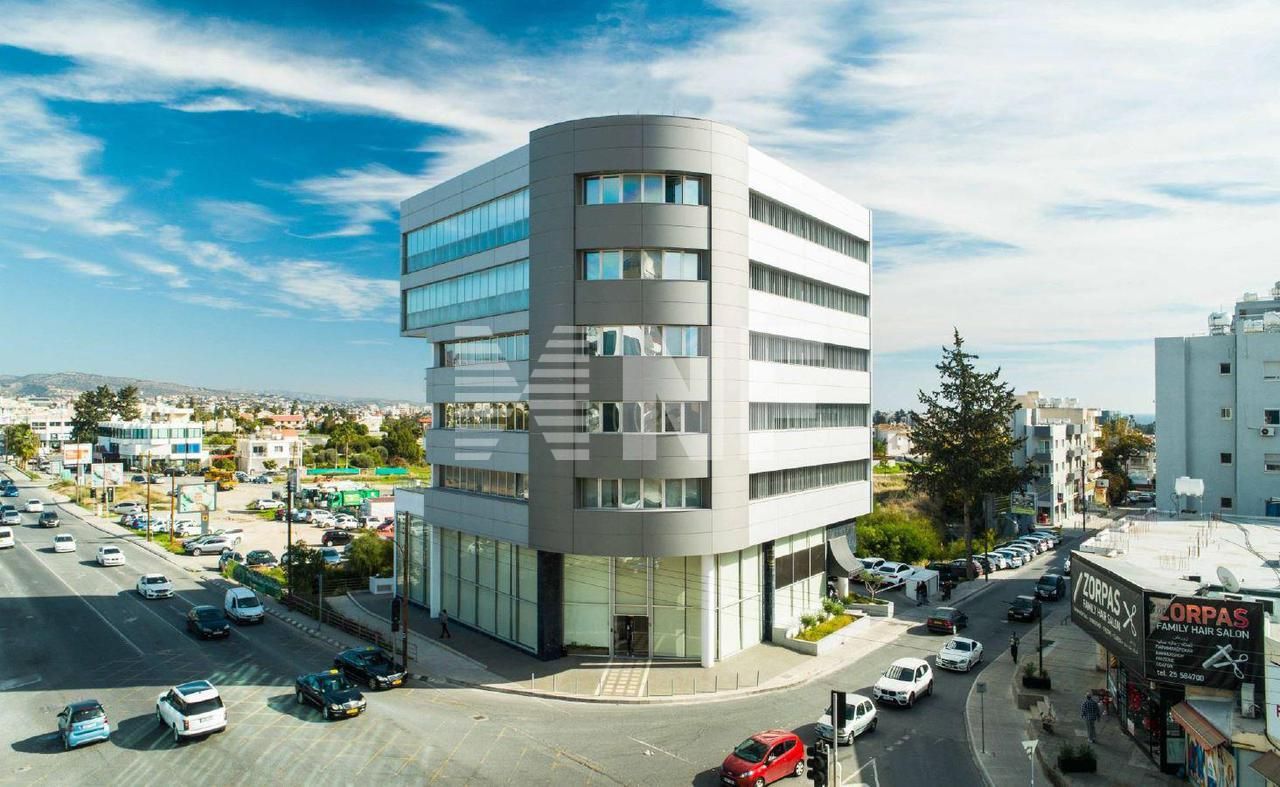 Office in Limassol, Cyprus, 4 172 sq.m - picture 1