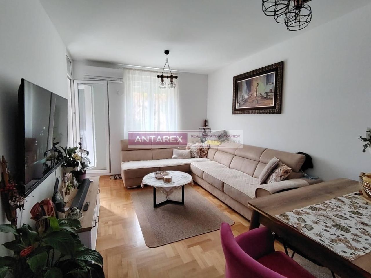 Apartment in Budva, Montenegro, 78 sq.m - picture 1