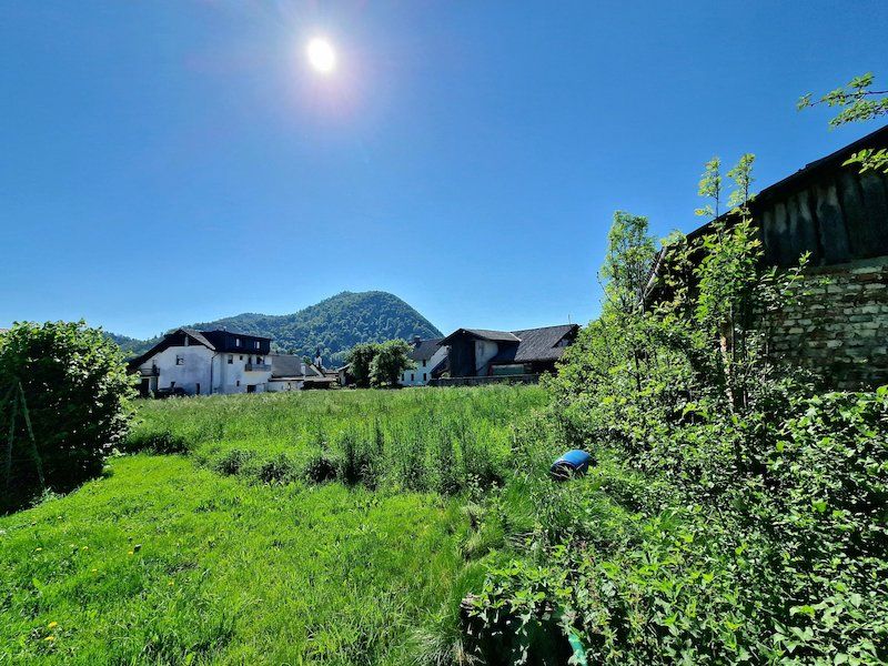 Grundstück in Medvode, Slowenien, 1 428 m2 - Foto 1