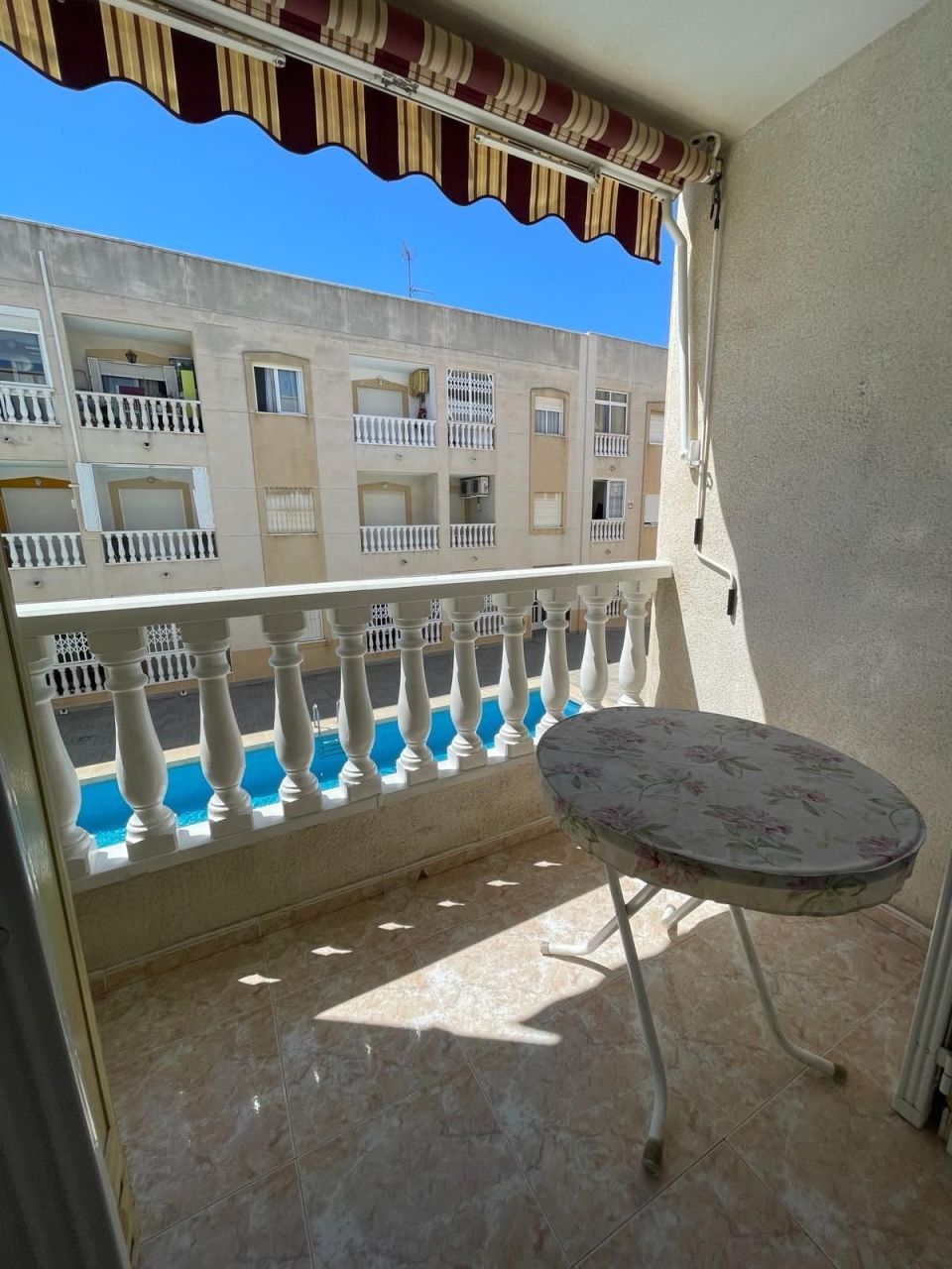 Flat in Torrevieja, Spain, 50 sq.m - picture 1