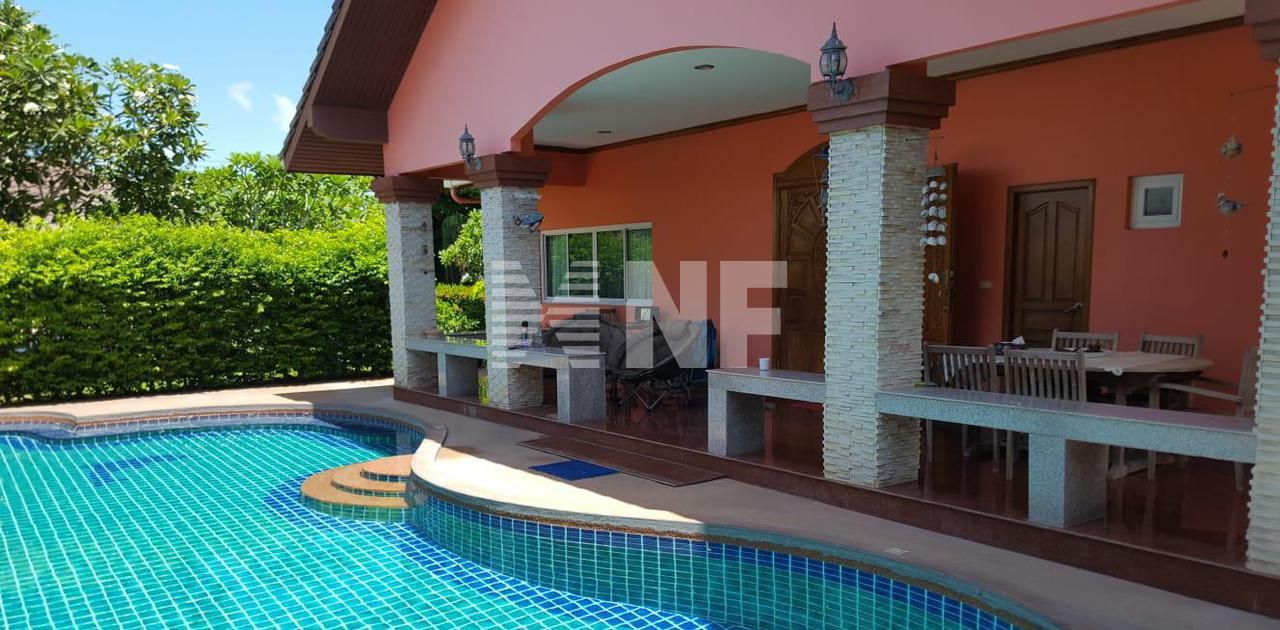 Villa in Pattaya, Thailand, 180 m² - picture 1